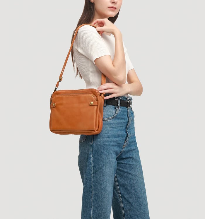 Freja | Urban Leather Crossbody Bag